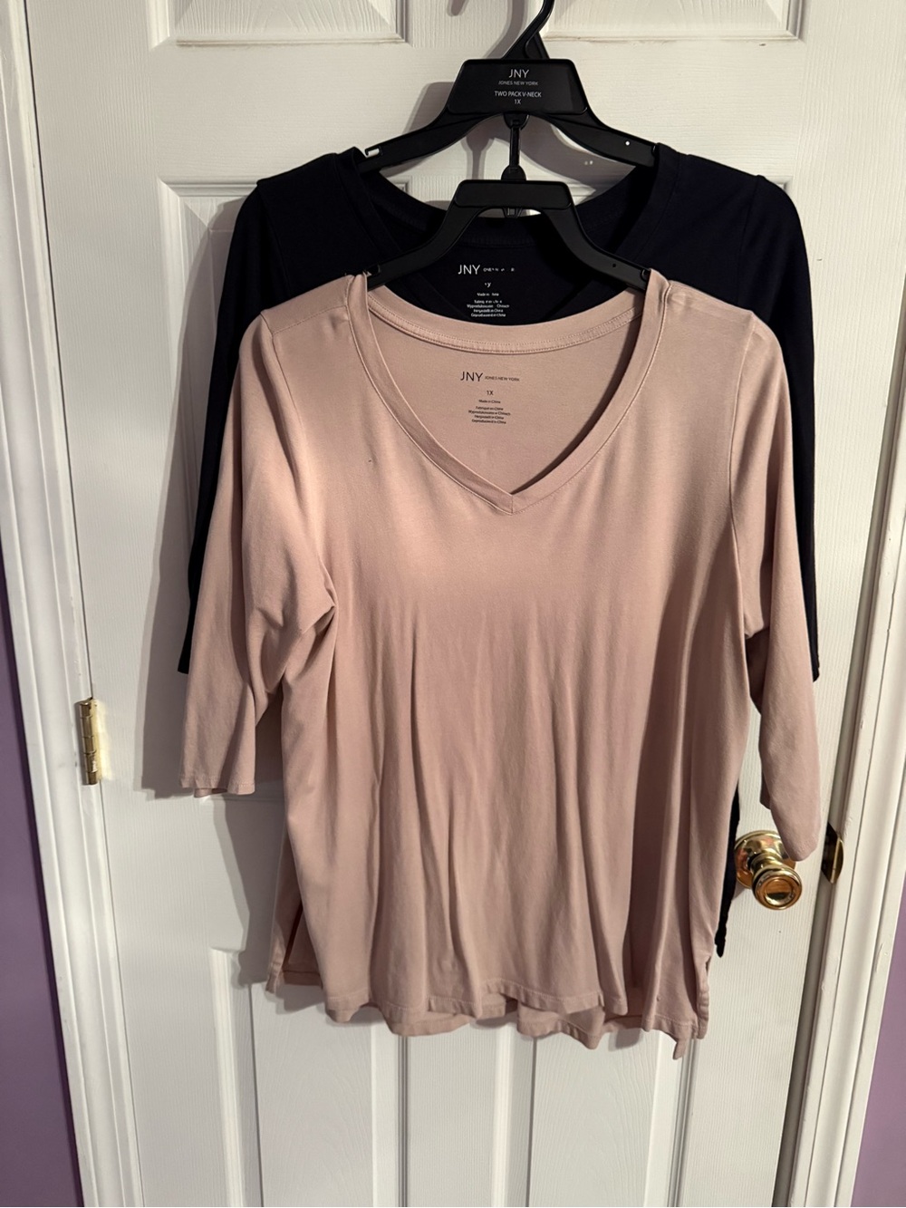 Women’s V-Neck 3/4 Sleeve Top - Cream and Black set